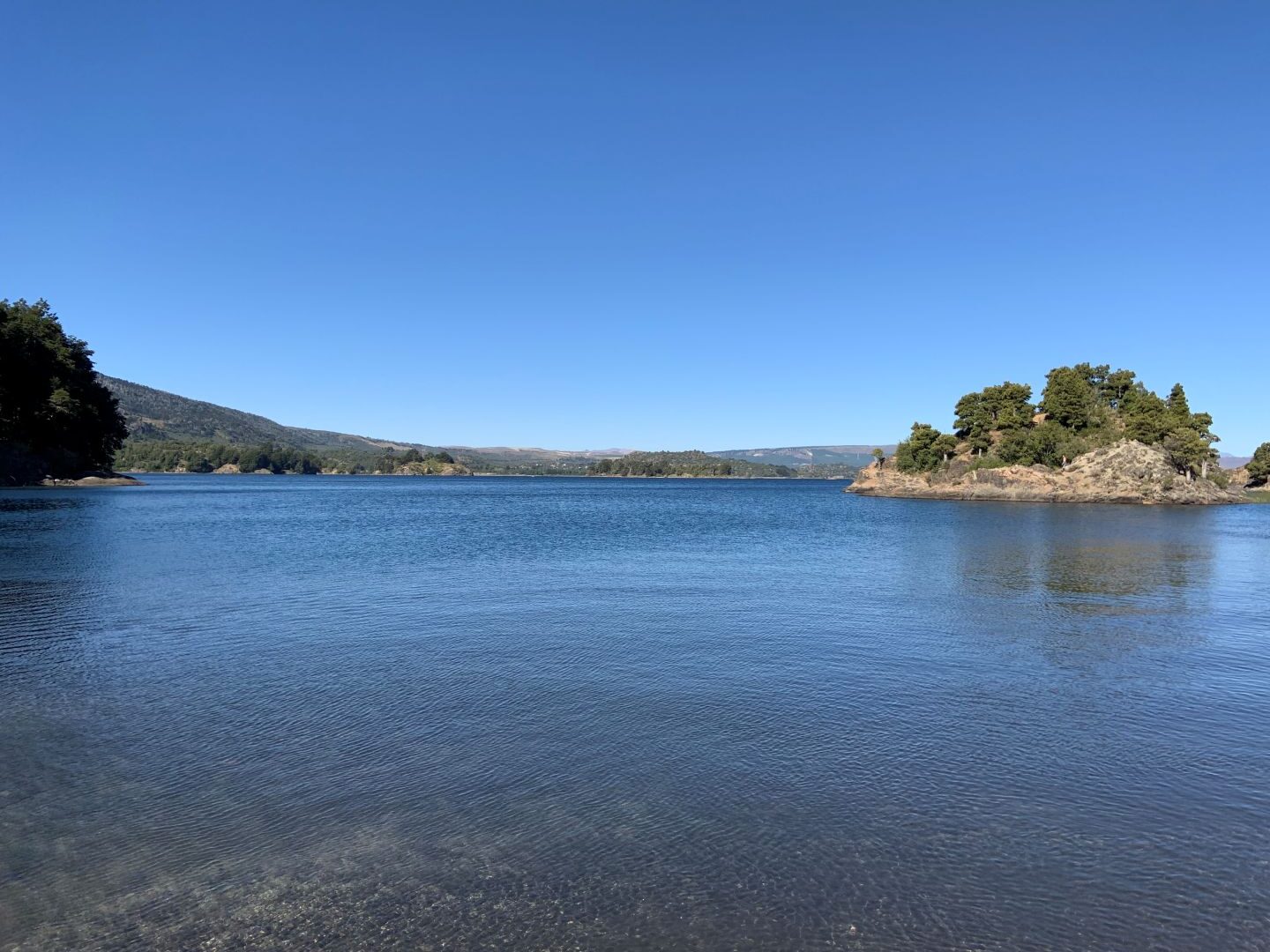 Lago e isla - Federico Flego